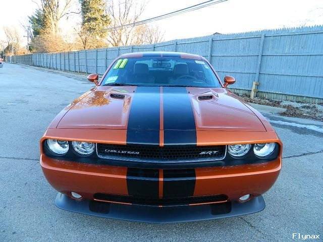 Dodge Challenger SRT-8