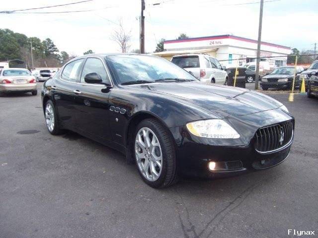 2010 Maserati Quattroporte Base