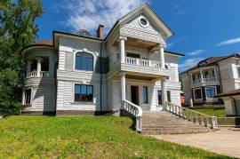 9bds 8ba 9353 sqft- House for sale in the village