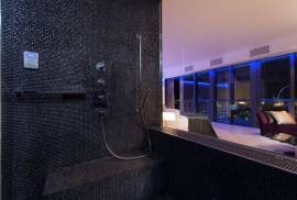 Luxury Penthouse Hollywood