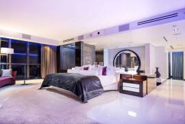 Luxury Penthouse Hollywood