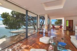 Luxury 14th floor  Apartment