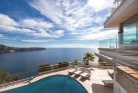 Luxury 14th floor  Apartment