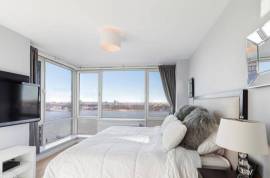 Luxury two-level full-service apartment 