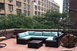 Apartment with a large terrace