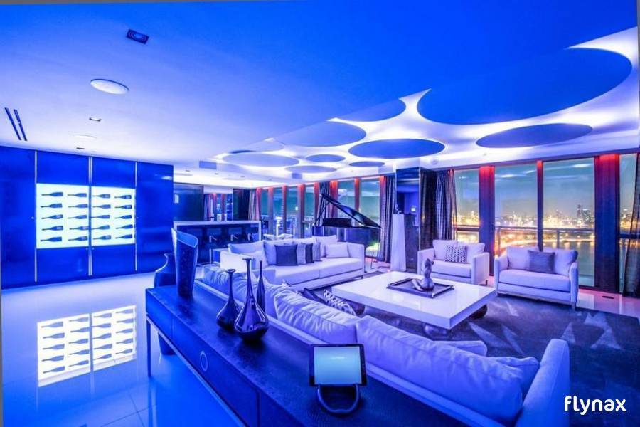 Luxury Penthouse Hollywood