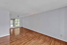 3 bds 2 ba 2442 sqft- House for sale