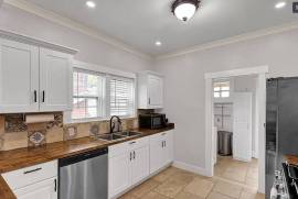 3 bds 2 ba - House for sale