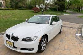 BMW 328 xi Coupe - Super clean/new - Low Mileage