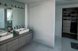 2 bd 3 ba 1686 sqft- Condo for sale