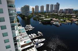 2 bd 3 ba 1686 sqft- Condo for sale