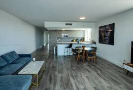 2 bd 3 ba 1686 sqft- Condo for sale
