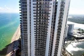 2 bd 4 ba 2768 sqft- Condo for sale