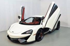 McLaren 570s White on Red Coupe 