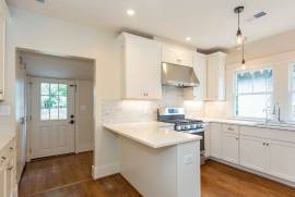 2 bds 2 ba 1225 sqft- House for sale