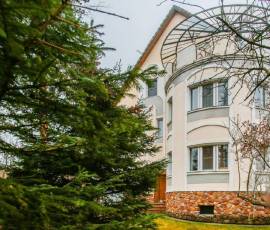 Продаётся дом, 420 м²